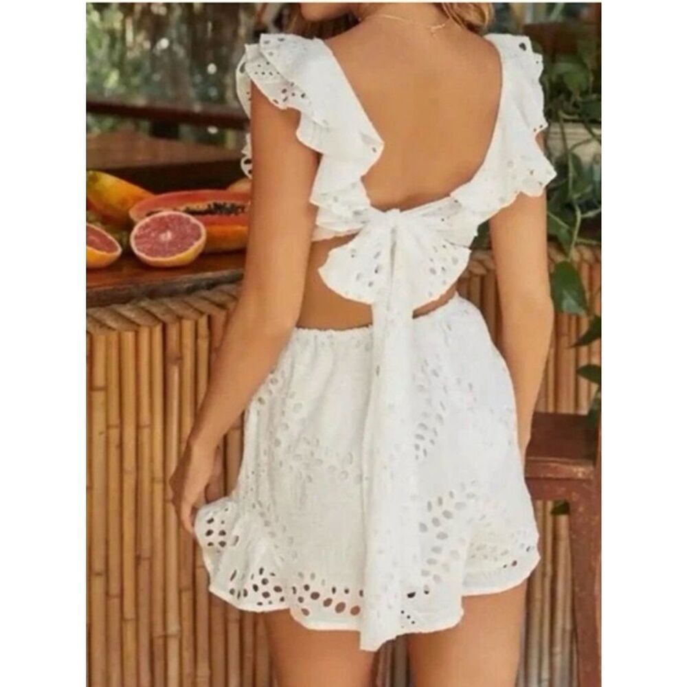 NWT Luxxel White Eyelet Ruffle Romper Sz M